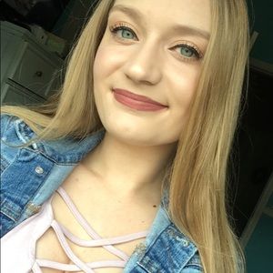 Meet your Posher, Katelyn